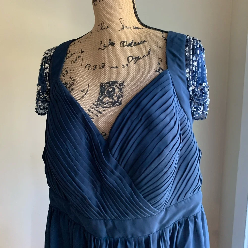 JJ’s House Dark Navy Cocktail Dress - Picture 6 of 16